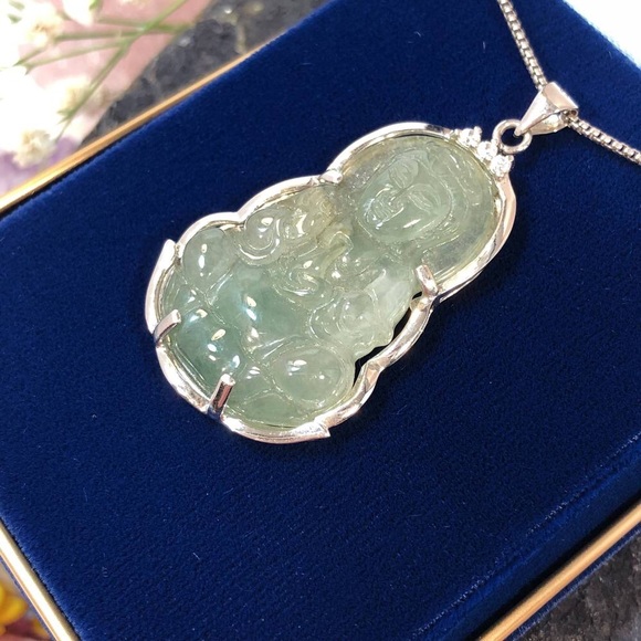 💎Jade Buddha Necklace with Diamonds - Picture 2 of 6